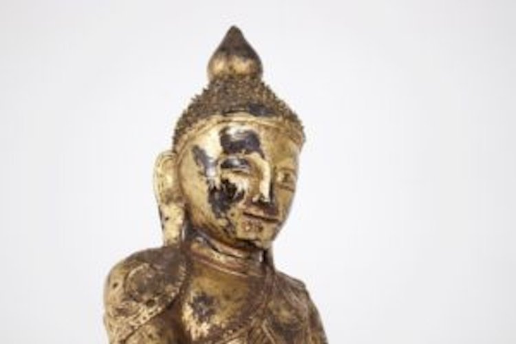 Buddha aus vergoldetem Holz, Burma, Shan-Staat