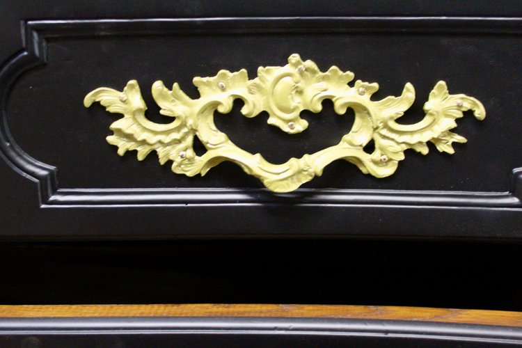 Commode Galbée Finition Laquée Noir