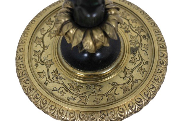 Stehlampe im Stil der Restauration aus Bronze mit zwei Patinierungen. Circa 1900. LS6115817Y