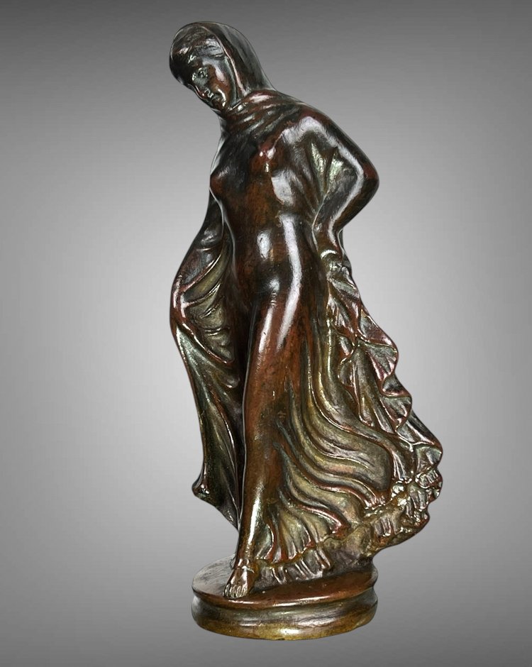 BRONZO ANTICO DEL PERIODO DI NAPOLEONE III RAFFIGURANTE UNA DONNA DRAPPEGGIATA IN STILE ANTICO