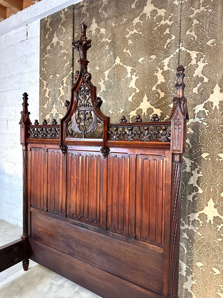 Neo-Gothic walnut bed 19th century