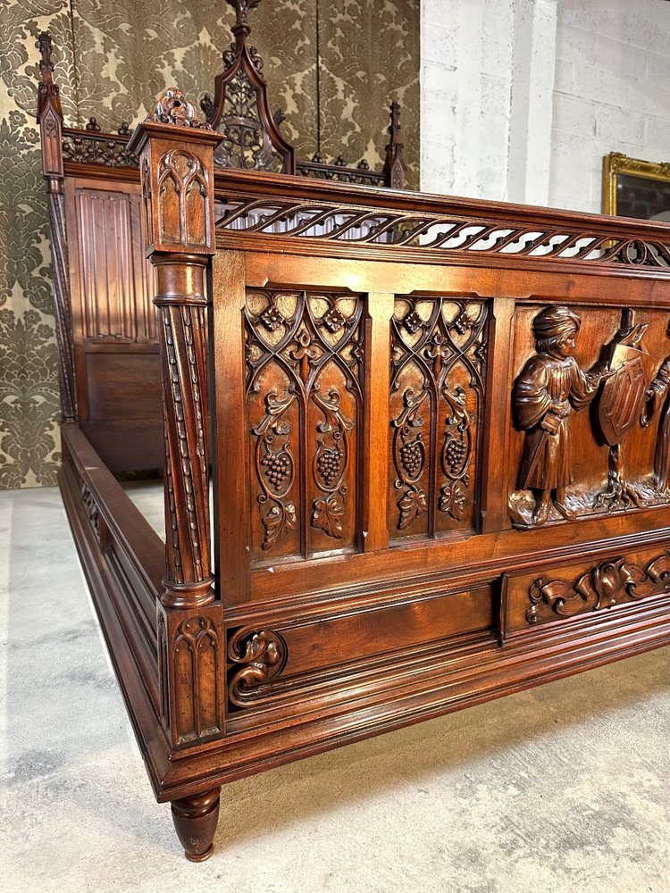 Neo-Gothic walnut bed 19th century