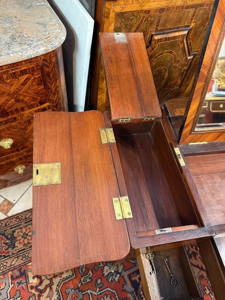 LOUIS XV PERIOD DRESSING TABLE