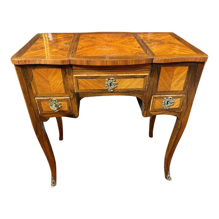 LOUIS XV PERIOD DRESSING TABLE