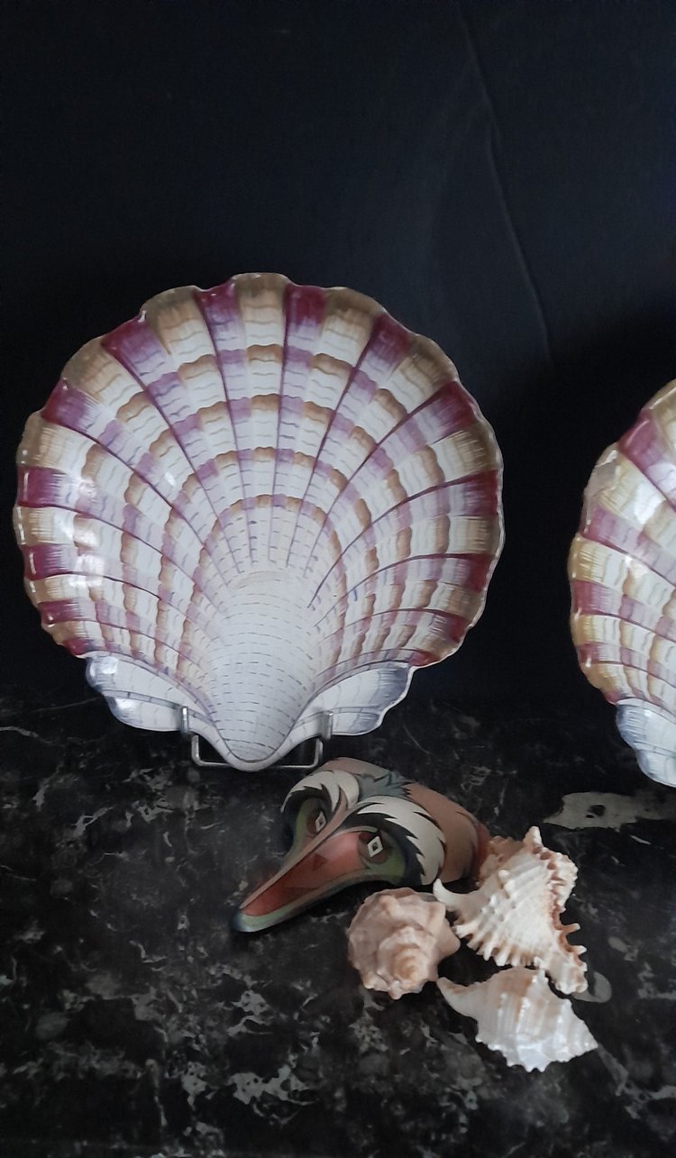 Pair of scallop shell dishes 18th century