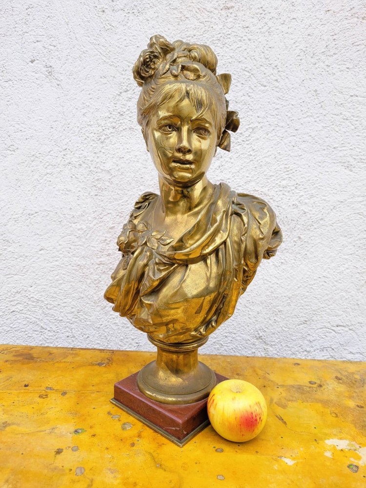 A Carrier, Buste De Femme En Bronze, Signé, XIXème Siècle