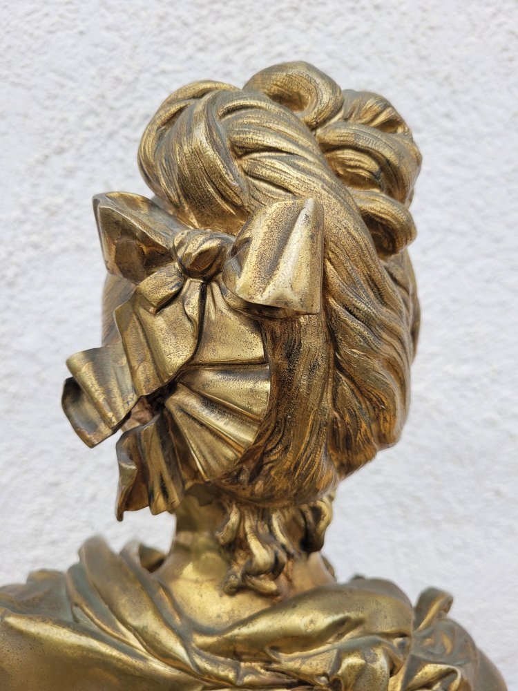 A Carrier, Buste De Femme En Bronze, Signé, XIXème Siècle