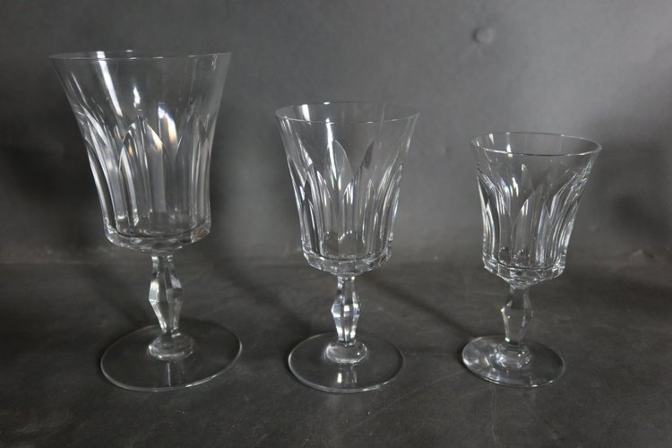 Service de verres en cristal de Baccarat modèle Polignac