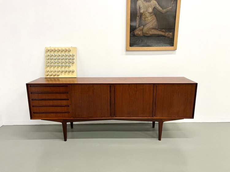 Enfilade scandinave des années 70