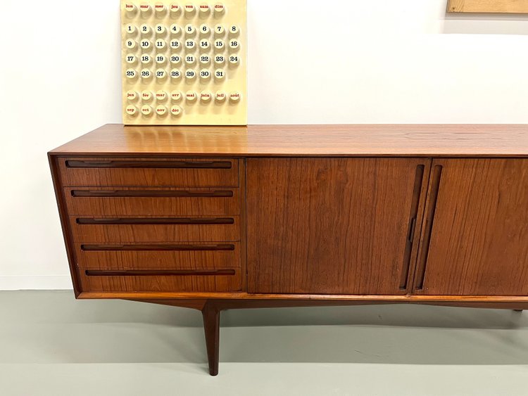 Enfilade scandinave des années 70