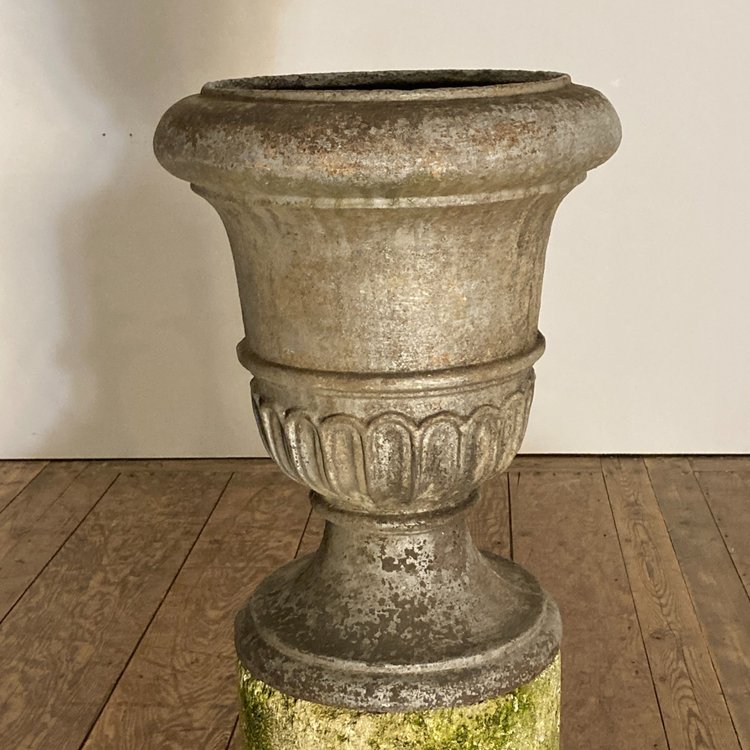 Cast-iron covered vase XVIII