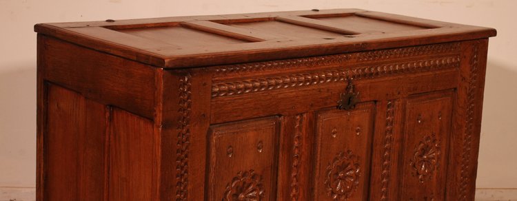 Renaissance Oak Chest - 17th Century