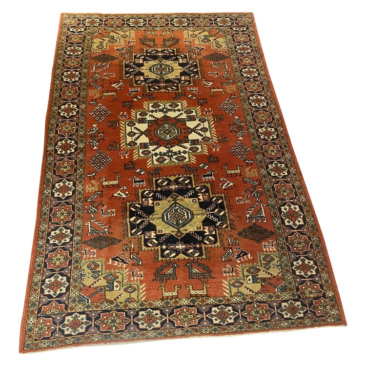 Tapis Persan à Décor Rouge