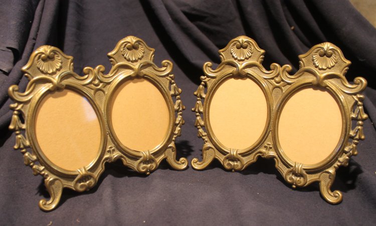 Pair of oval bronze and brass frames in the Louis XV style 20th century