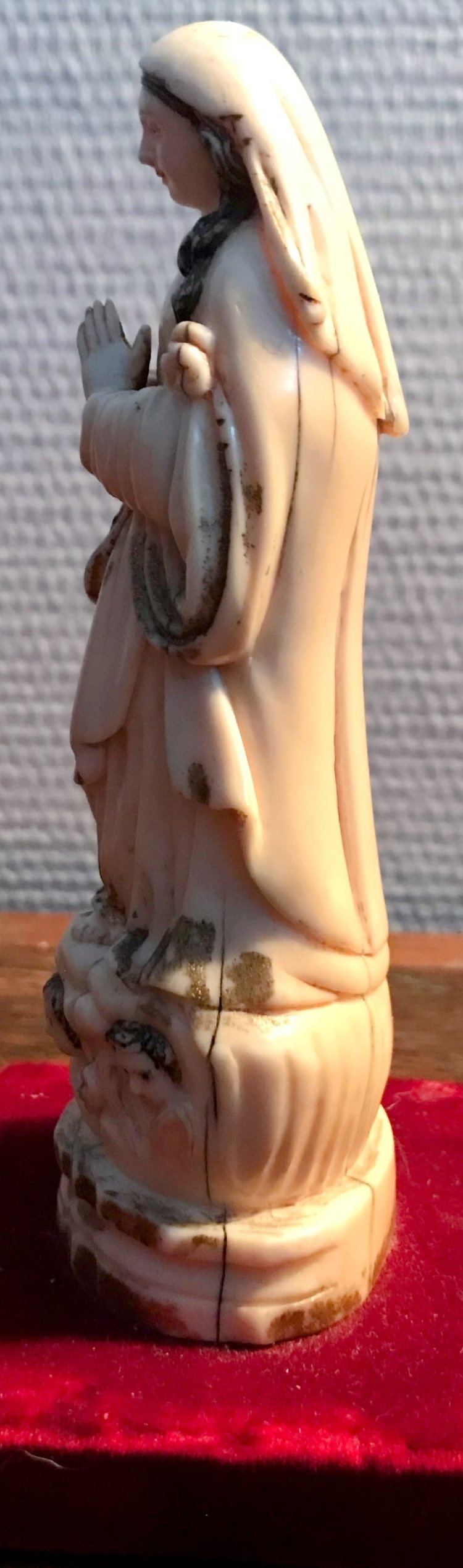 Virgin in ivory Goa 18th century