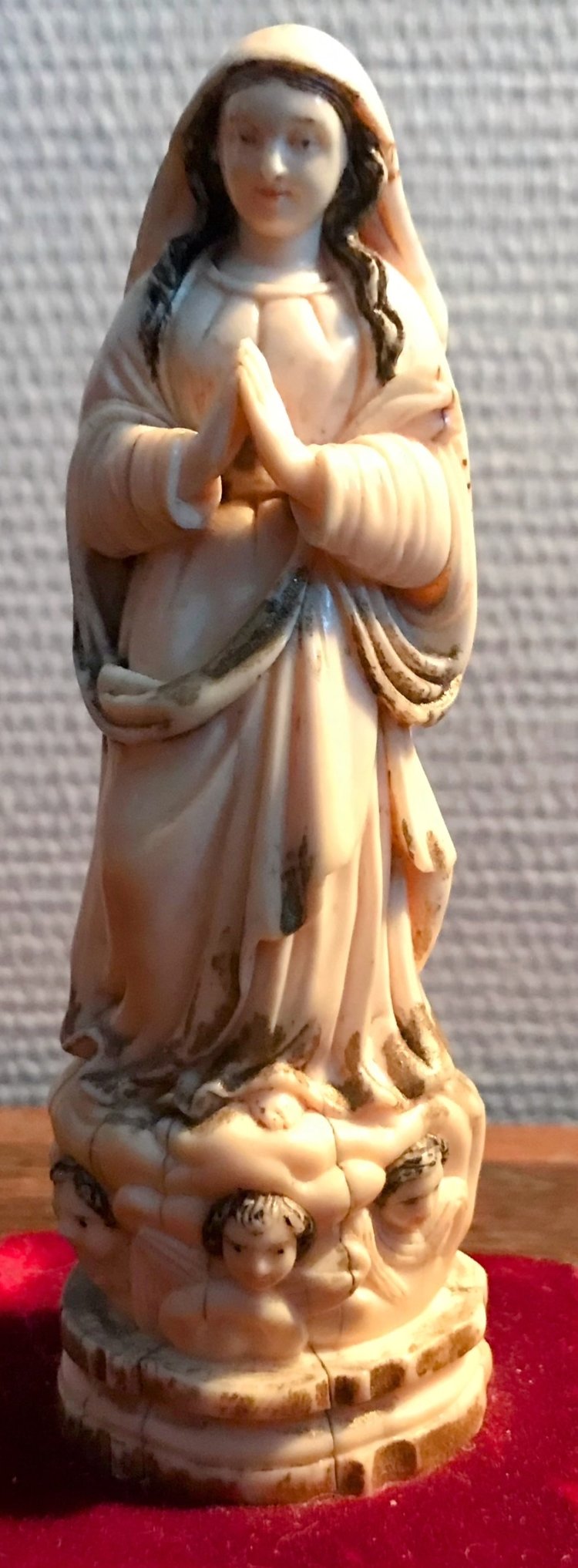 Virgin in ivory Goa 18th century