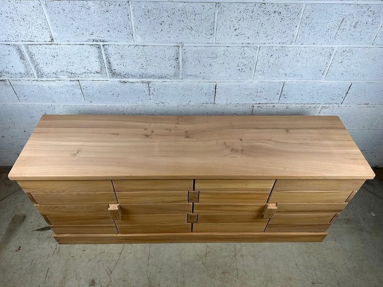 Credenza minimalista sbiancata anni '80