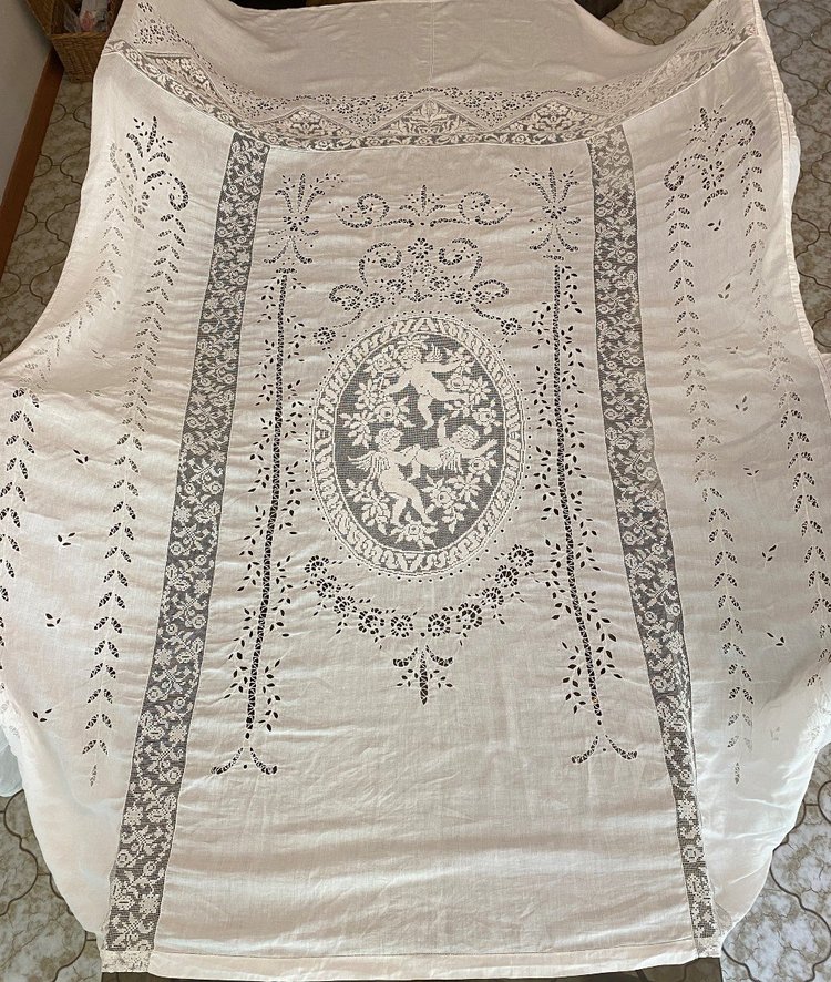 Embroidered Linen Bedcover or Tablecloth With Puttis And Rinceaux Decor 19th century