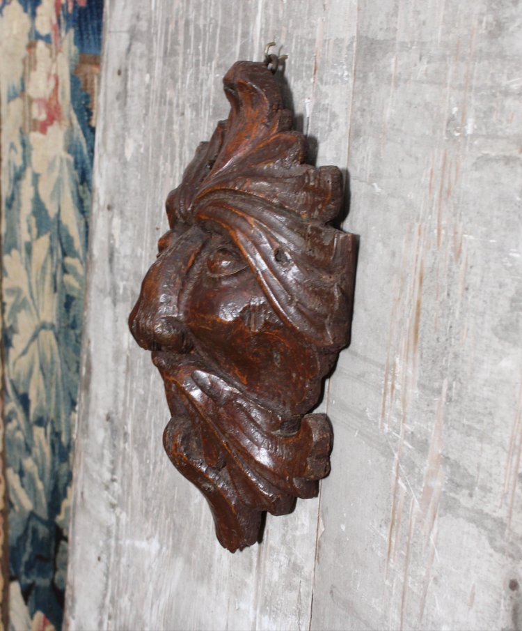 Mascaron "masque Feuillu" In Carved Wood, 17th Century