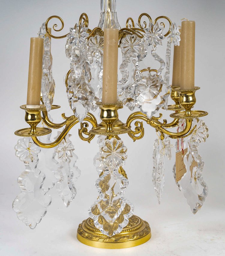 Coppia di girandole in bronzo dorato e cristallo Baccarat in stile Luigi XVI, 1870 ca.