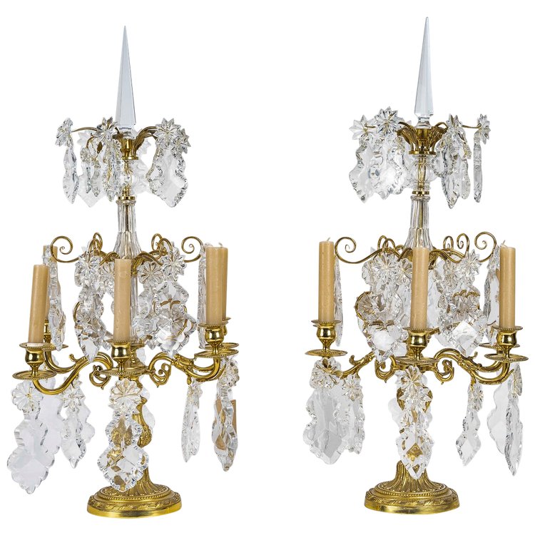 Coppia di girandole in bronzo dorato e cristallo Baccarat in stile Luigi XVI, 1870 ca.