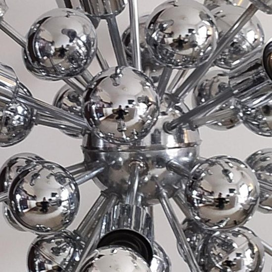 1970 Incredibile lampadario Sputnik di Goffredo Reggiani in cromo. Fatto in Italia