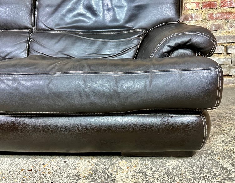 2-Sitzer-Sofa aus Leder in der Farbe Chocolat Roche Bobois 80'S