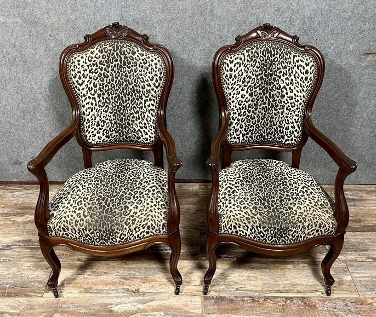 paire de Fauteuils galbés époque Napoléon III en acajou vers 1850