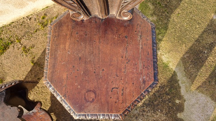 Pair of Dites escabelles chairs in molded and carved natural wood late 18th early 19th century