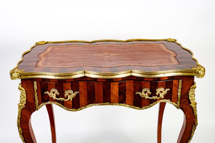 Table à écrire en Palissandre et Bois de Rose époque Napoléon III vers 1850-1870