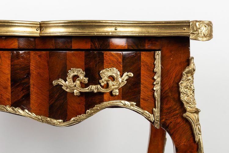 Table à écrire en Palissandre et Bois de Rose époque Napoléon III vers 1850-1870