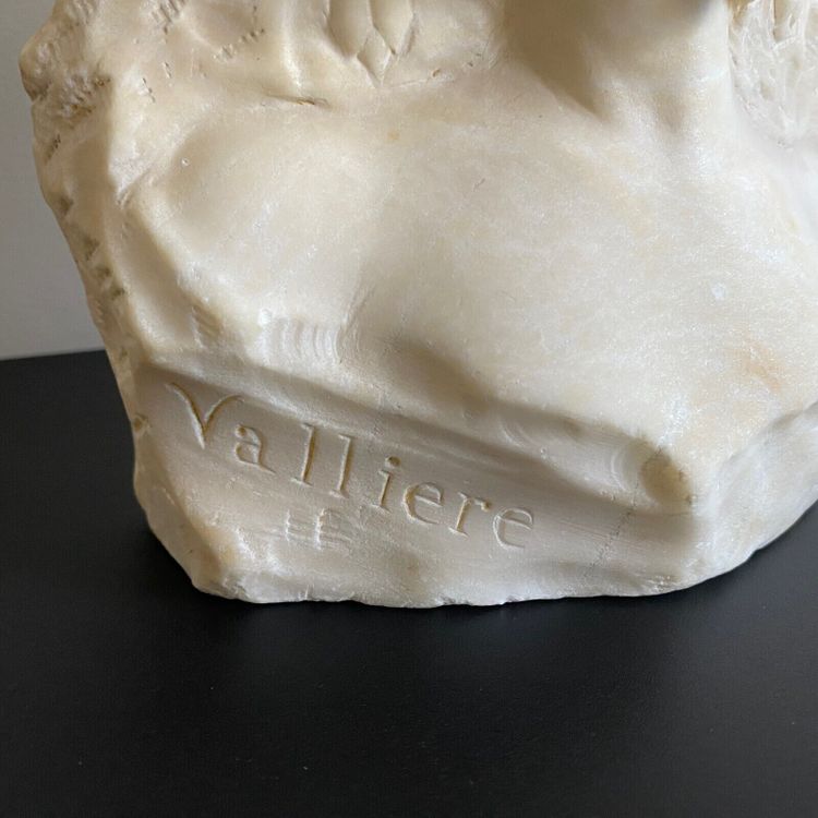 Marble sculpture of La Vallière 20th century by J. Morrini