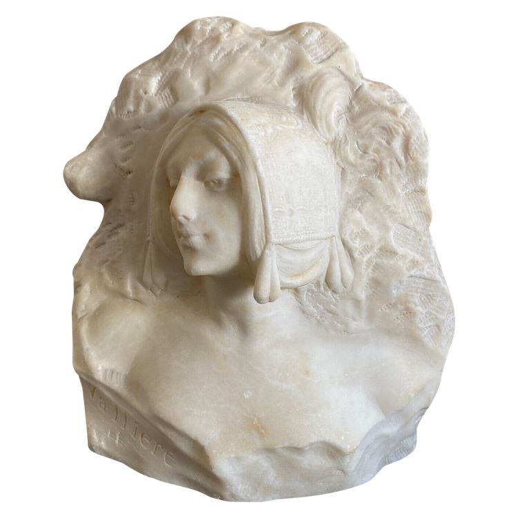 Marble sculpture of La Vallière 20th century by J. Morrini