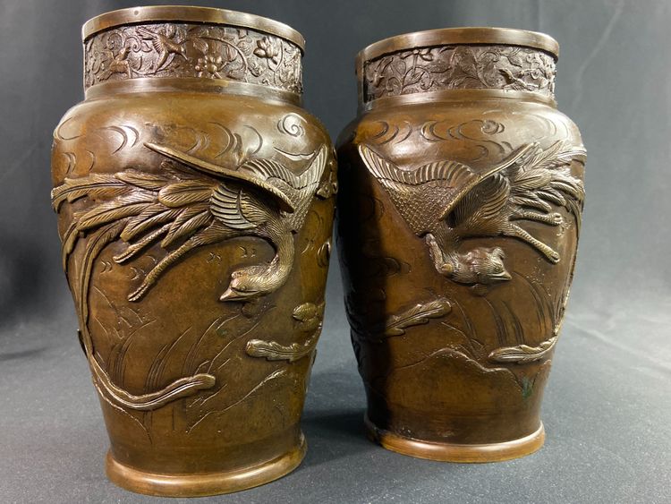 Pair of bronze vases decorated with birds Japan 19th century Meiji