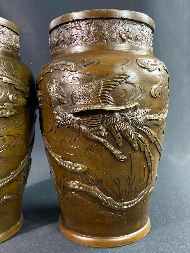 Pair of bronze vases decorated with birds Japan 19th century Meiji