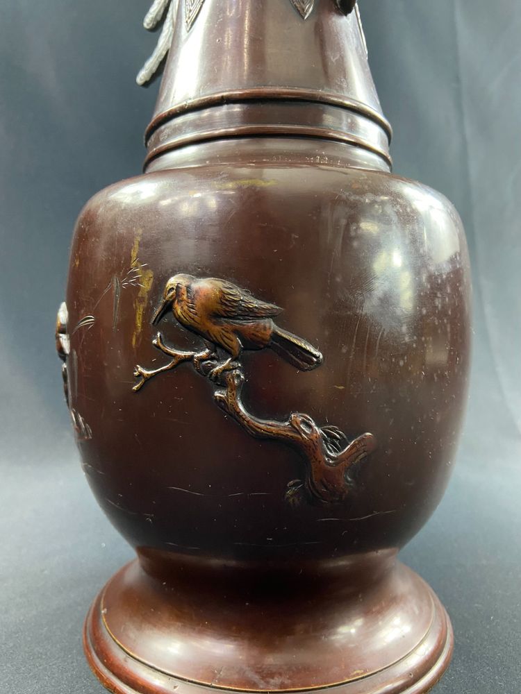 Grande vaso in bronzo del XIX secolo con disegno di uccelli Giappone Meiji