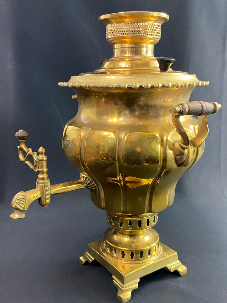 Grand samovar en bronze Moyen-Orient Asie Centrale