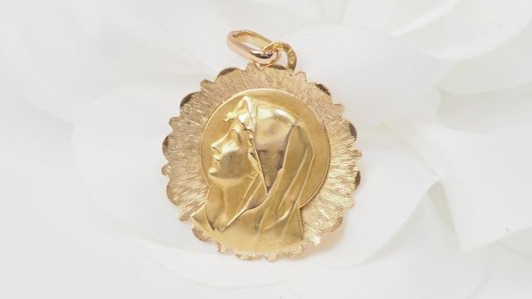 Virgin Mary Medal Pendant