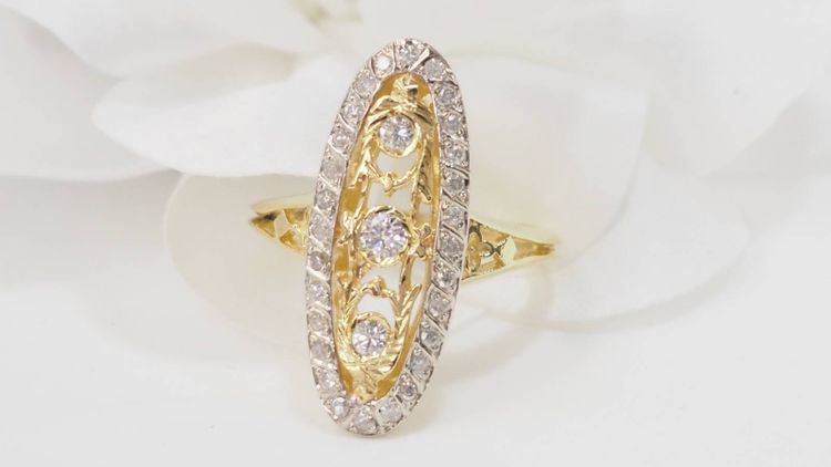 Bague marquise en or bicolore et diamants