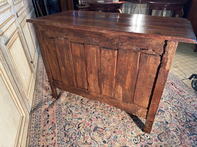 Commode arbalète en noyer d’époque Louis XV 18 eme siècle 