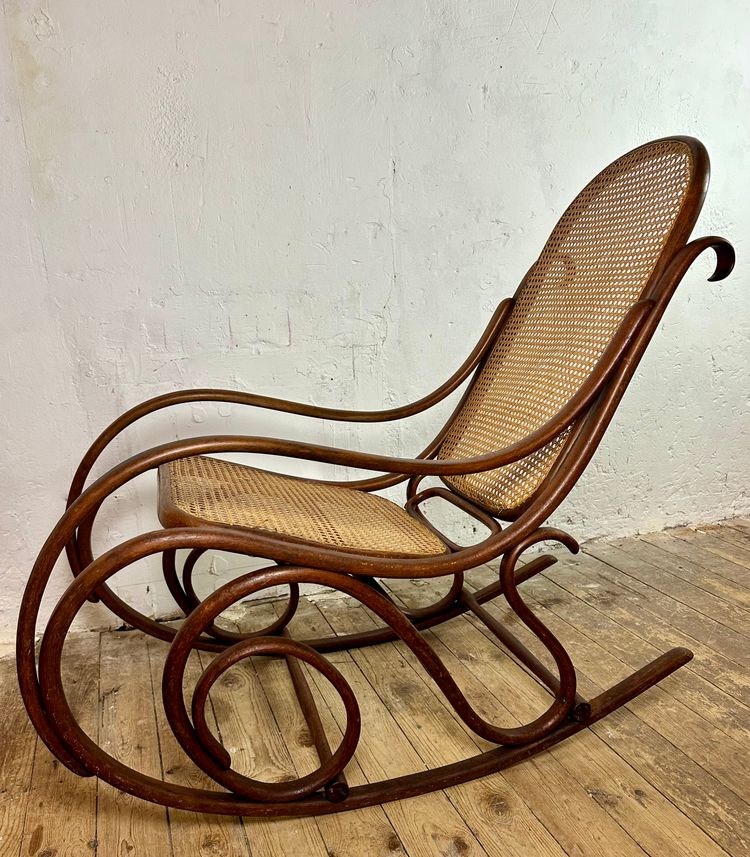 Thonet rocking chair in bentwood and cane 1900s