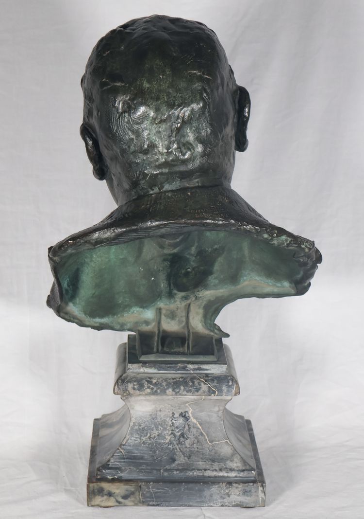 Bronze bust of a man signed by the founder Alexis Rudier