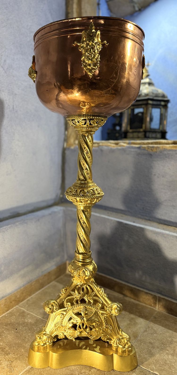 Imposing Gilded Bronze And Copper Holy Water Vase - Circa 1900