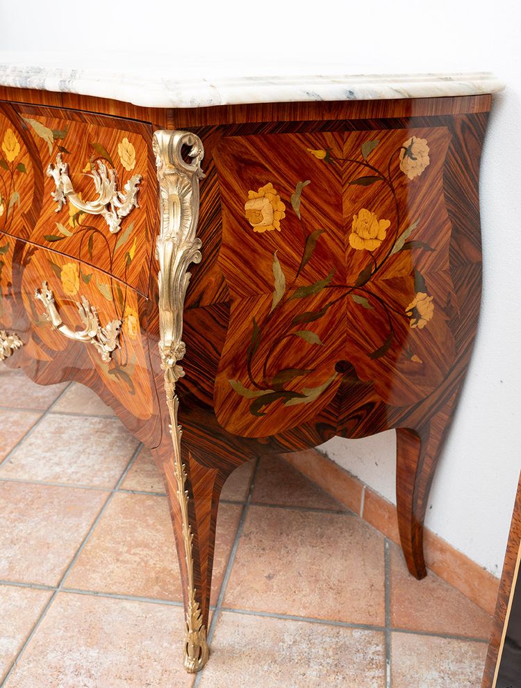 Commode ancienne française époque 20siècle.