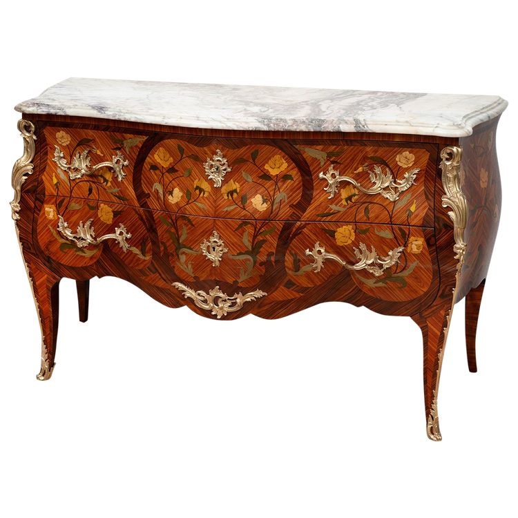 Commode ancienne française époque 20siècle.