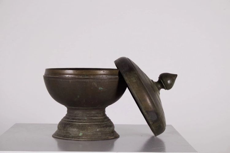 Burmese bronze covered bowl Taungû / Nyaung-yan