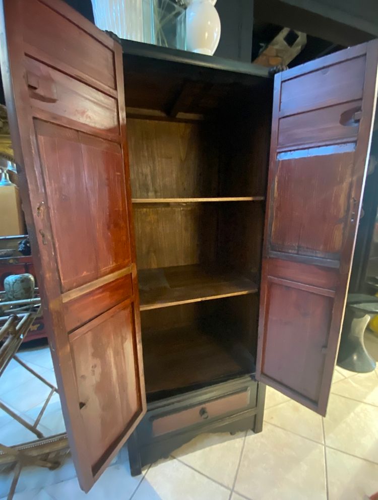 Small 19th-century carved Chinese armoire