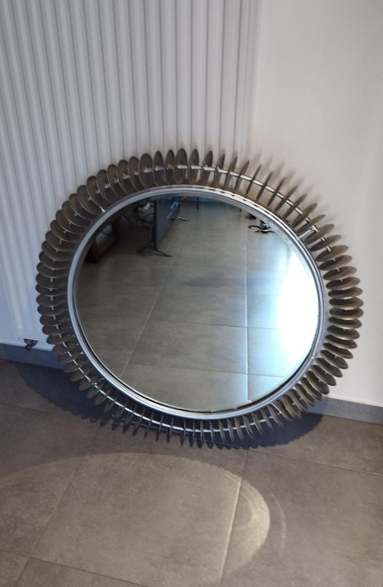 Large, round, handmade Brutalist mirror - Art Populaire