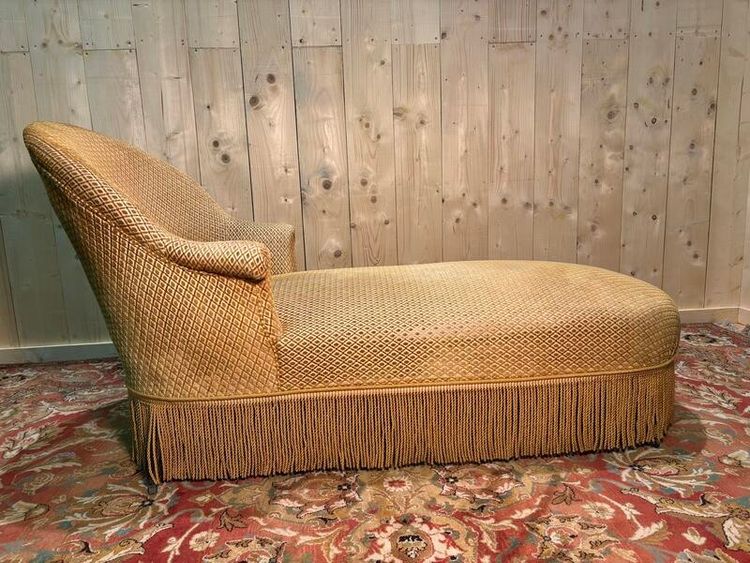 Napoleon III style velvet chaise longue