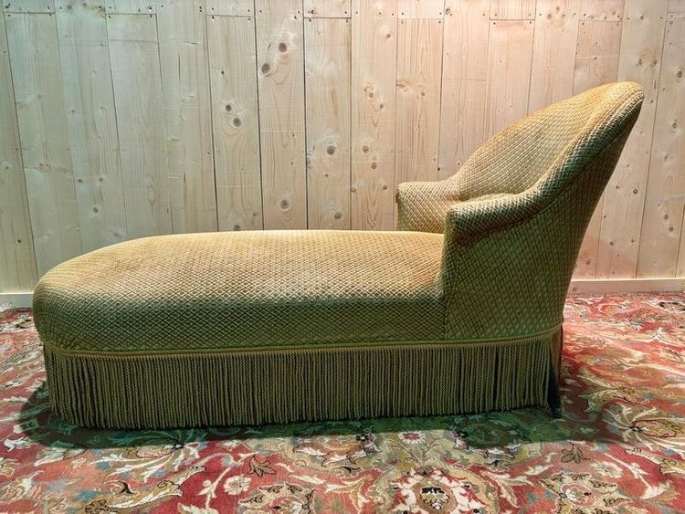 Napoleon III style velvet chaise longue